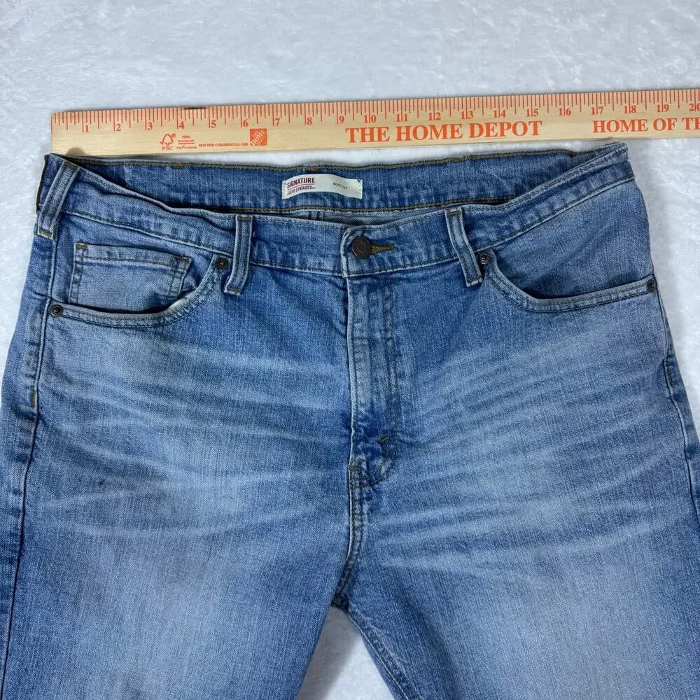 Signature by Levi Strauss Men's W36 L30 Blue Denim Jeans Bootcut Workwear Casual
